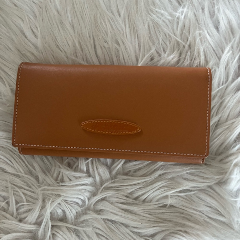 NWT Authentic Maku Wallet